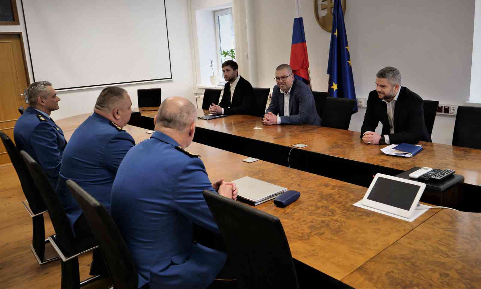 Fotografia článku Predstavitelia Hasičského a záchranného zboru rokovali na pôde generálneho riaditeľstva
