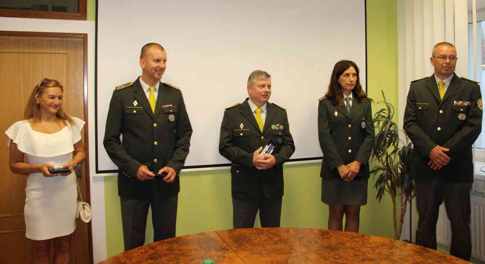 Fotografia článku Ocenení príslušníci a zamestnanec zboru