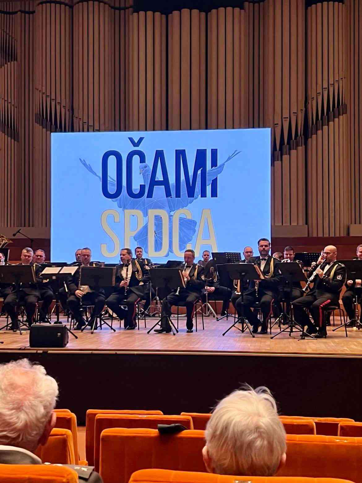 Fotografia článku Charitatívny koncert Očami srdca spojil pomoc a umenie