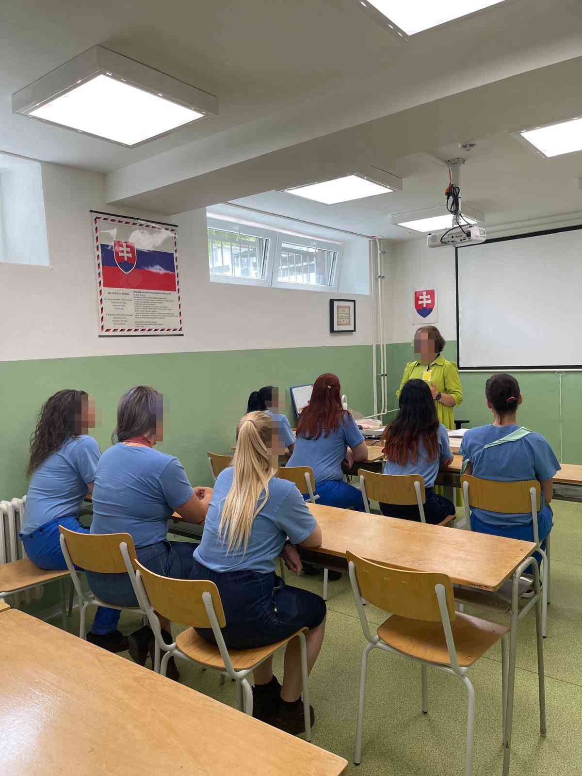 Fotografia článku Slávnostné odovzdávanie vysvedčení v Ústave na výkon trestu odňatia slobody Nitra – Chrenová