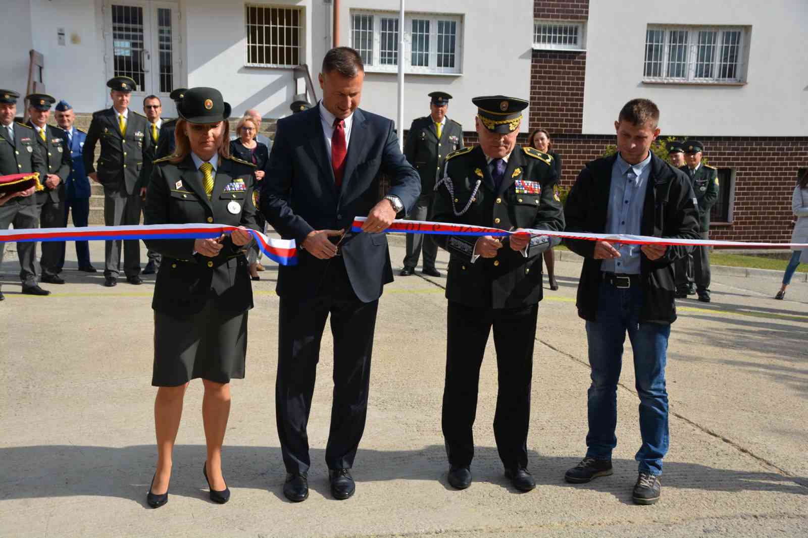 Fotografia článku 
Slávnostne sme odovzdali do užívania ubytovací objekt „OKÁL“ v ústave Nitra-Chrenová