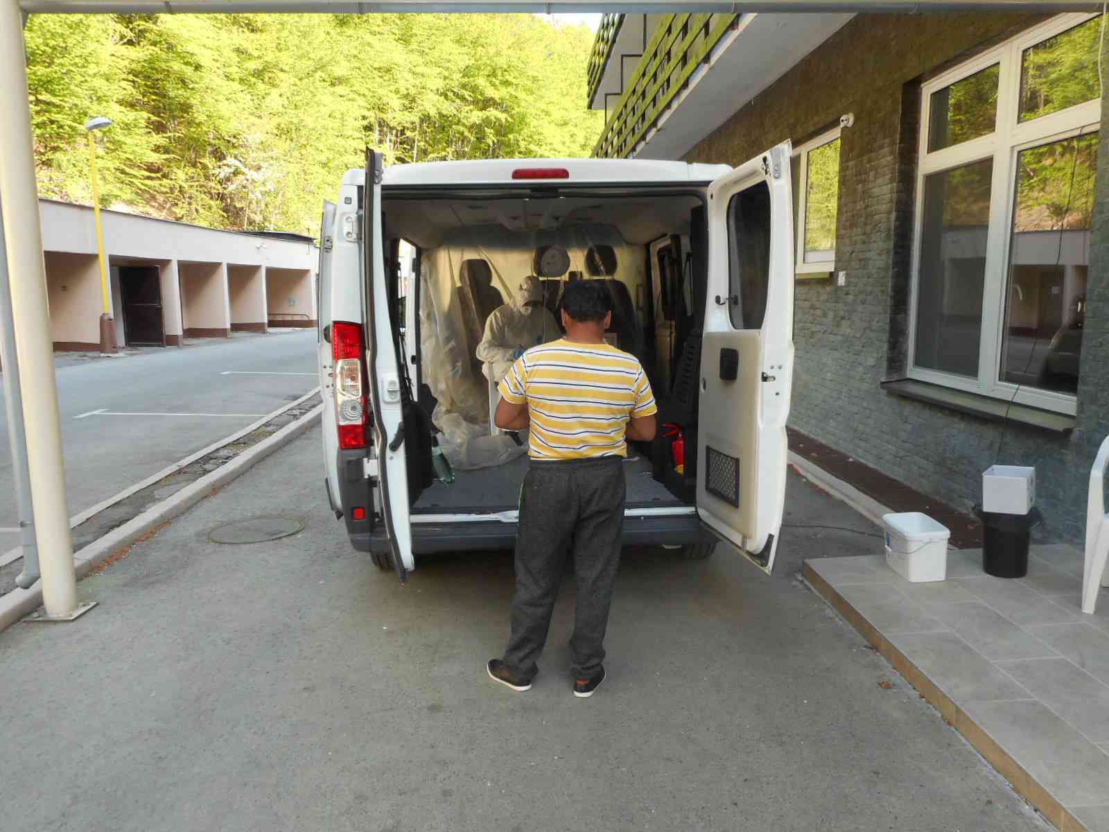 Fotografia článku Do tretice všetko dobré... V Omšení čaká na otestovanie 63 repatriantov