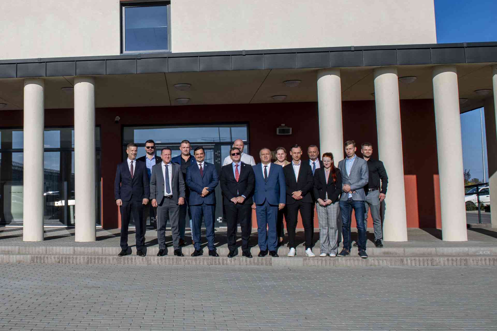 Fotografia článku Slovenská delegácia nahliadla do väznice budúcnosti