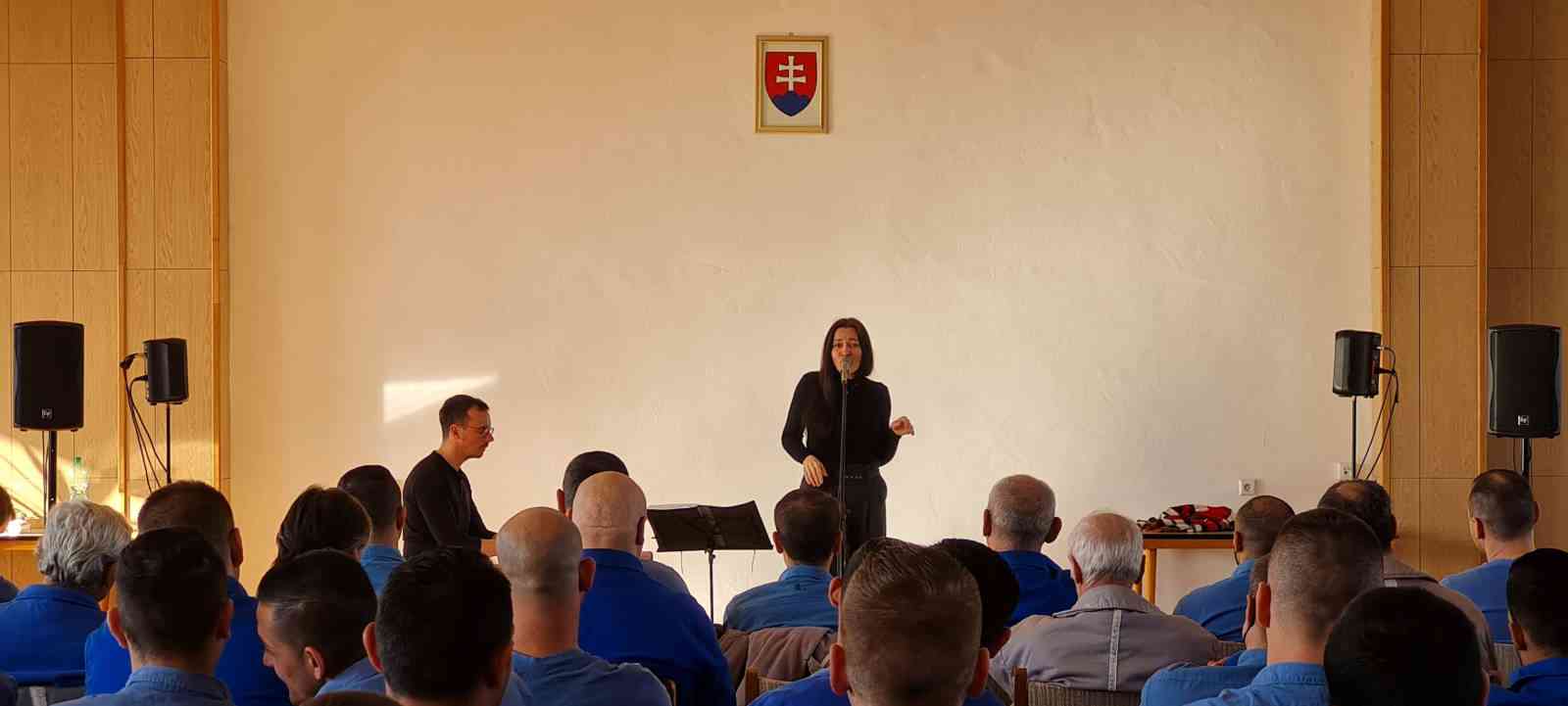 Fotografia článku Katarína Koščová spievala odsúdeným v Šaci