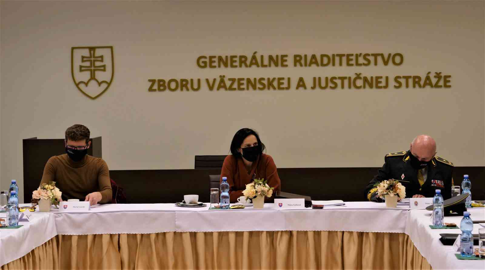Fotografia článku Plnenie úloh, výsledky a podpis Kolektívnej zmluvy. Zástupcovia MS SR a ZVJS sa stretli na 2. zasadnutí kolégia