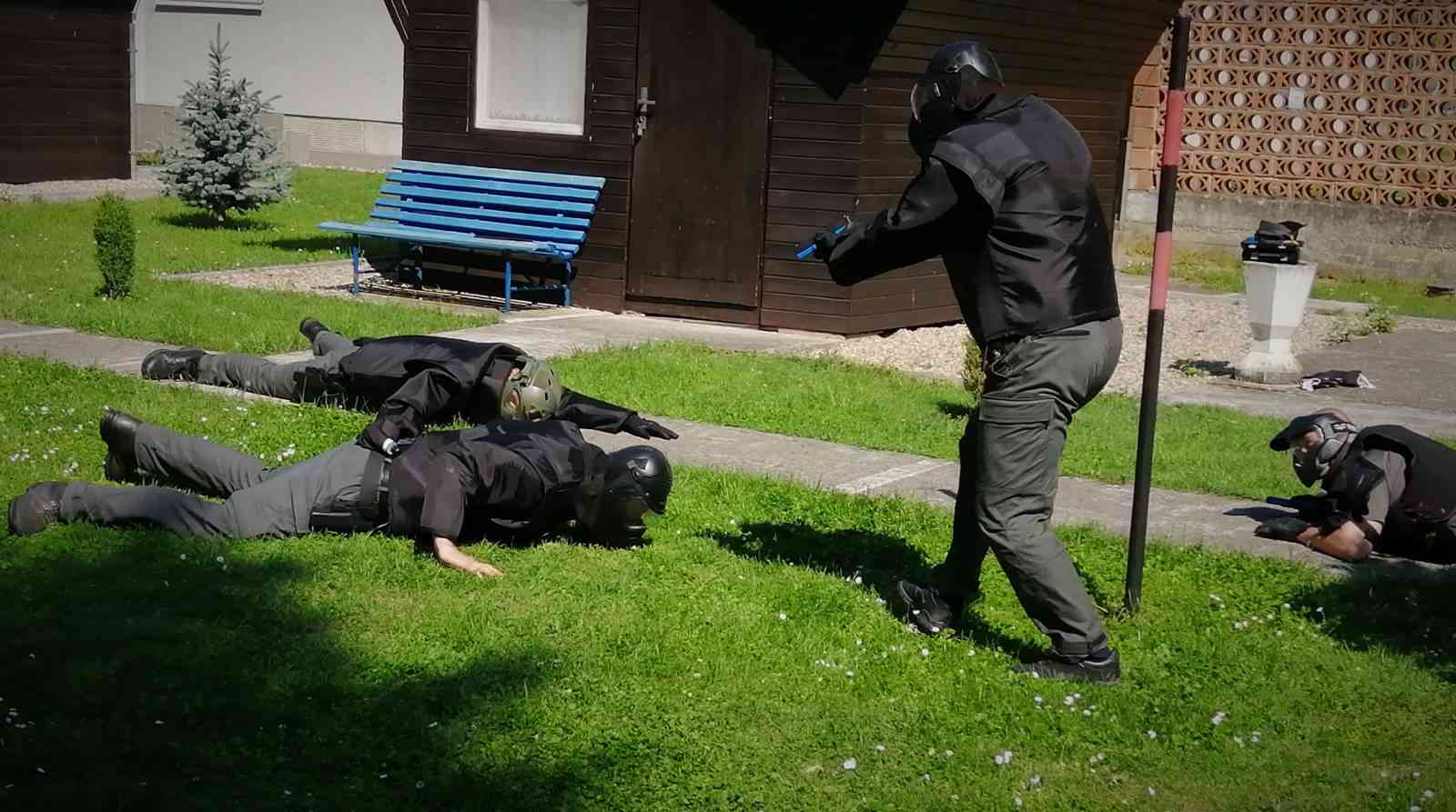 Fotografia článku Výcvik taktiky eskorty: Príslušníci ZVJS trénovali sledovanie či prepad eskorty