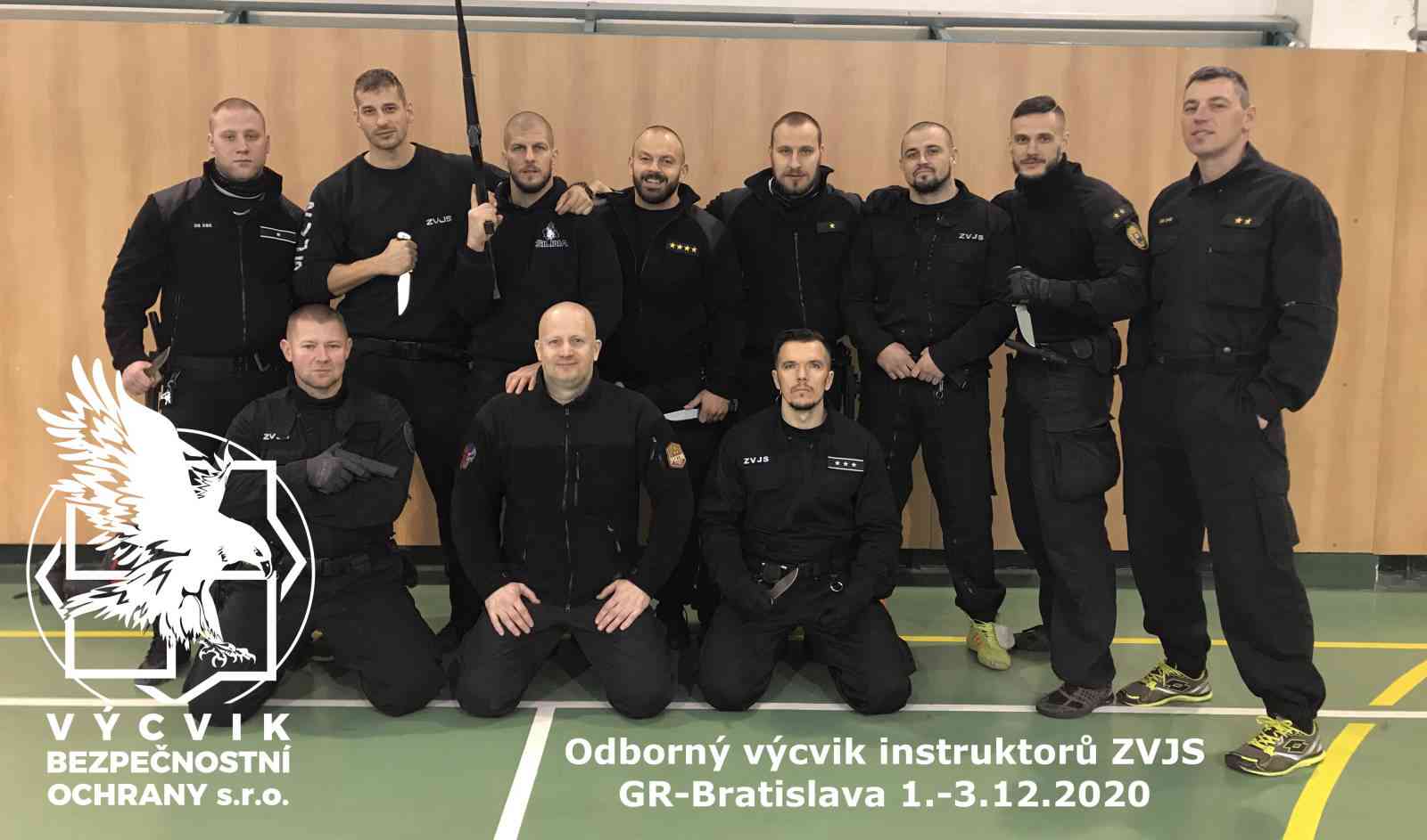 Fotografia článku Inštruktori ukázali počas decembrového výcviku svoje zručnosti v sebaobranných technikách